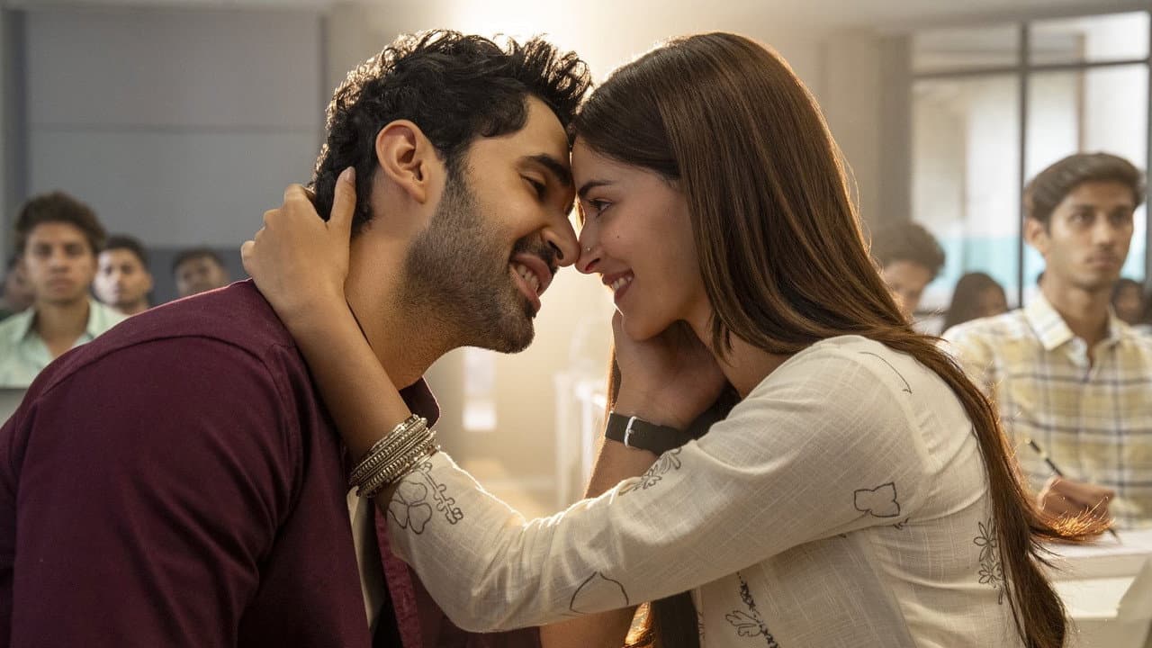An image from Chand Mera Dil